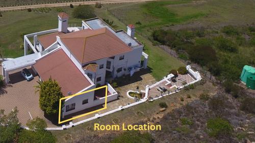 fly-me-to-the-moon-guesthouse-mossel-bay-accommodation-butterfly-room-29