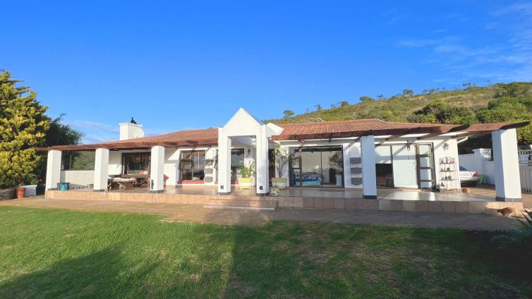 Luxury guesthouse accommodation at Mossel Bay South Africa - Aloe Villa (1920 × 1080 px) (3)