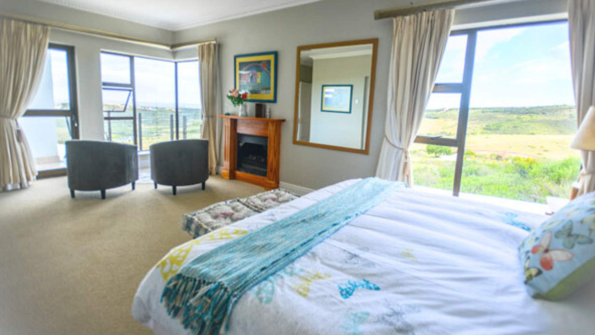 Fly me to the moon Guesthouse - Mossel Bay Accommodation