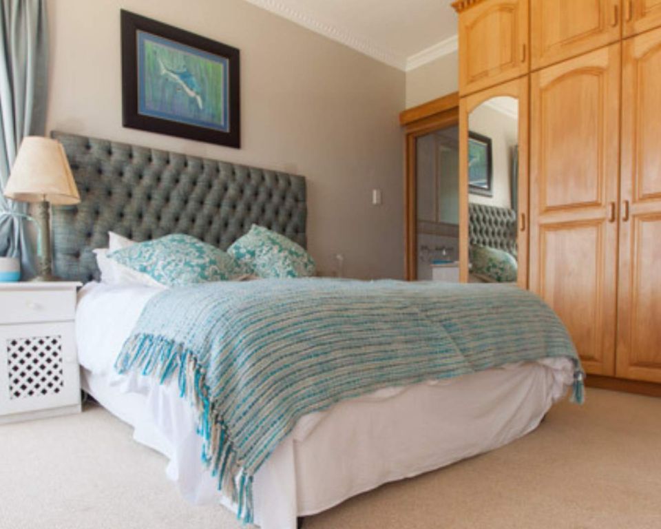 Luxury guesthouse accommodation at Mossel Bay South Africa - sugarbird Room (1920 × 1080 px) (4)