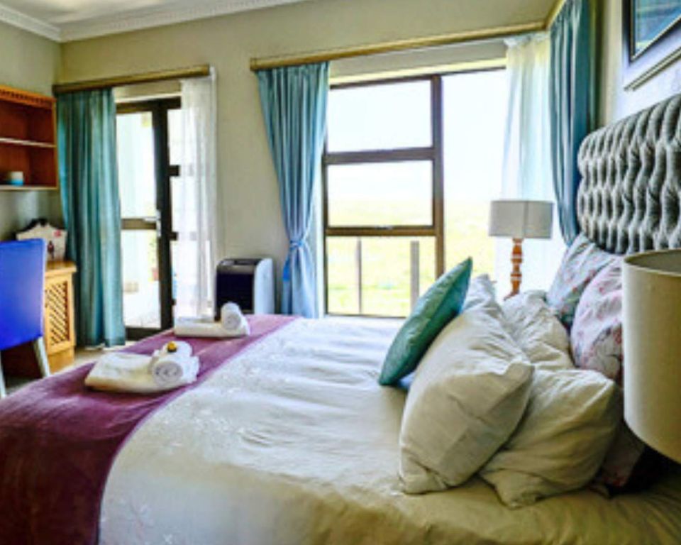 Luxury guesthouse accommodation at Mossel Bay South Africa - sugarbird Room (1920 × 1080 px) (5)