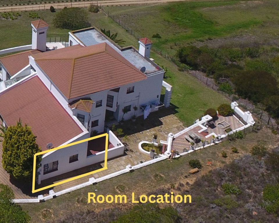 Fly me to the moon guesthouse - Mossel Bay accommodation - butterfly room (29)