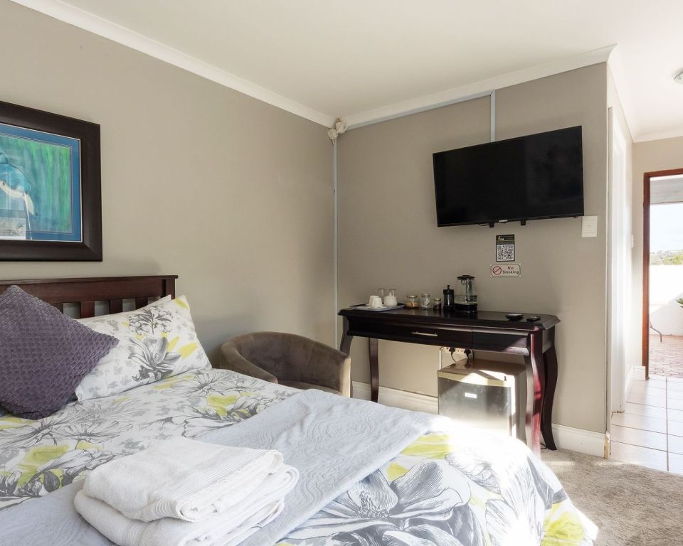 Fly me to the moon guesthouse - Mossel Bay accommodation - general areas (12)